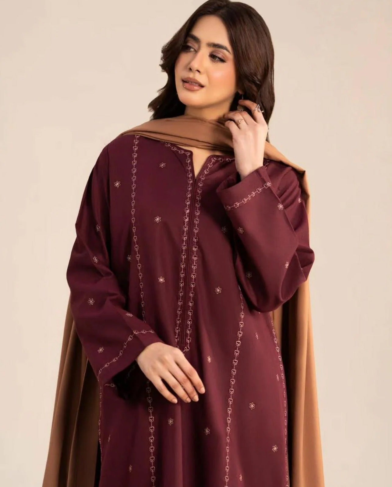Sapphire Summer Lawn 2026 - SP 178333 | Embroidered 3 Piece